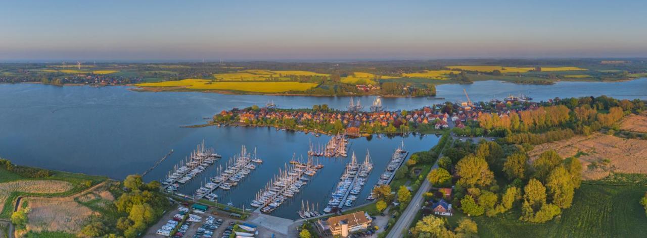 Hotel Hausboot Hilja Schleswig Esterno foto