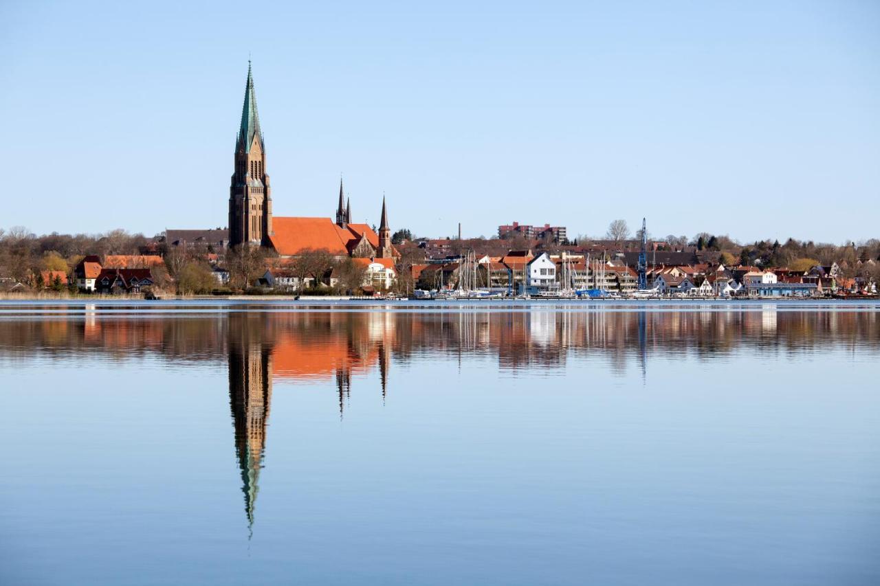 Hotel Hausboot Hilja Schleswig Esterno foto