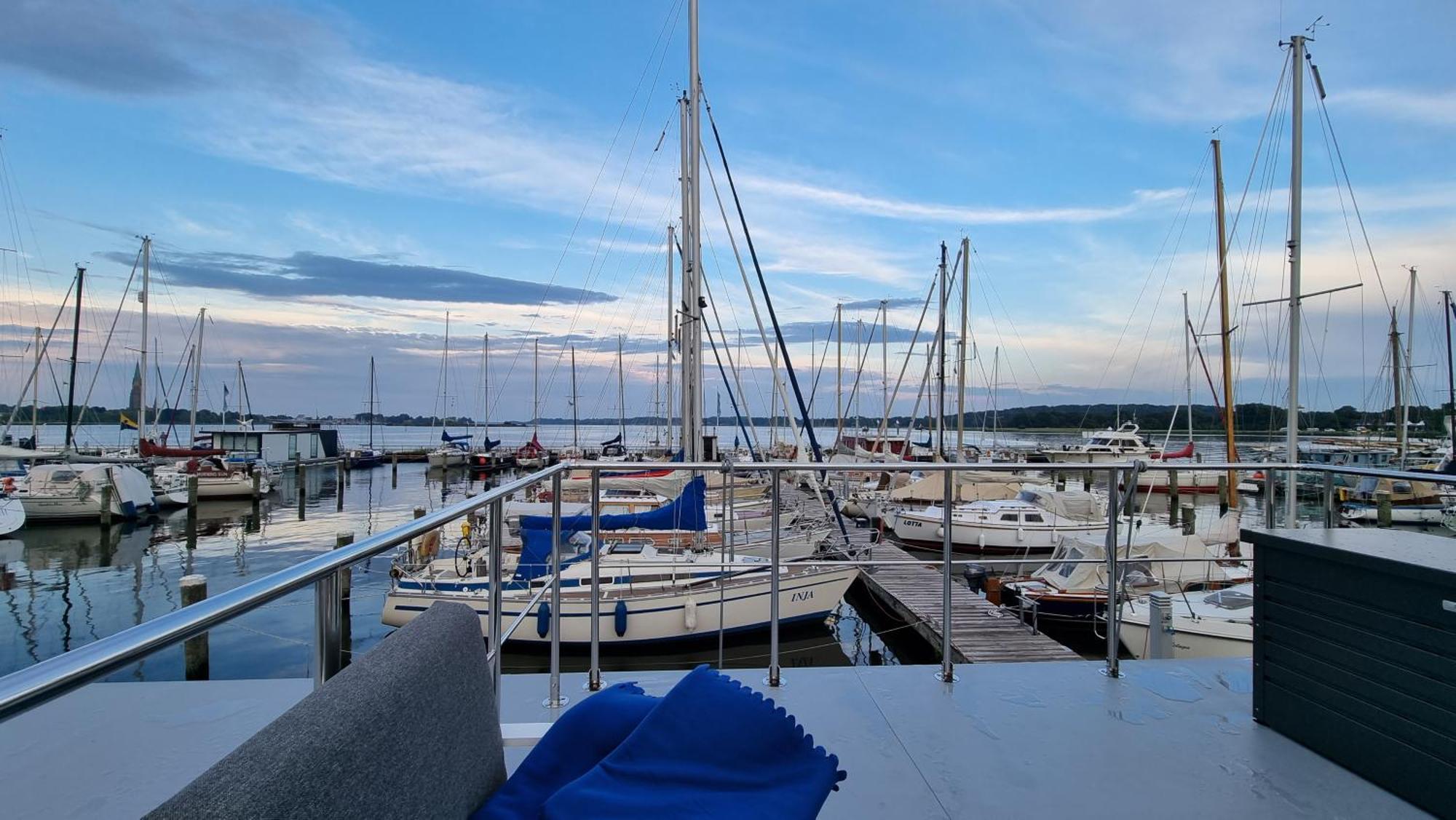 Hotel Hausboot Hilja Schleswig Esterno foto